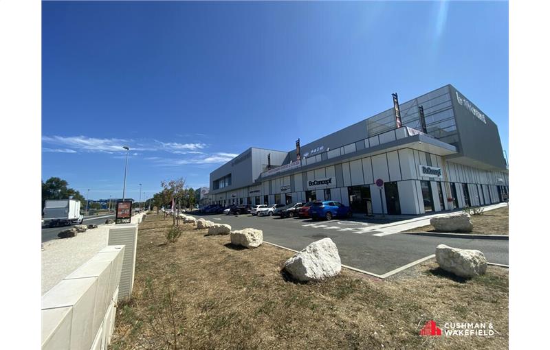 Vente de local commercial de 120 m² à Bègles - 33130 photo - 1