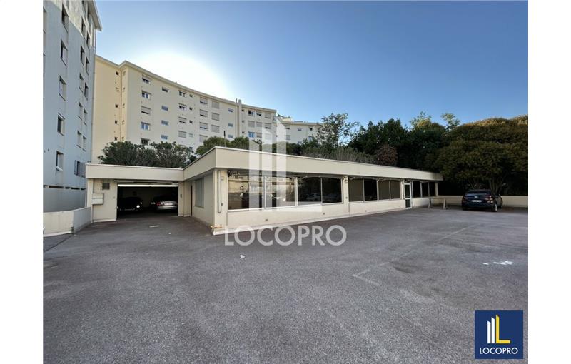 Vente de local commercial de 486 m² à Cannes - 06400 photo - 1