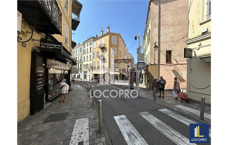 Vente de local commercial de 28 m² à Cannes - 06400 photo - 1