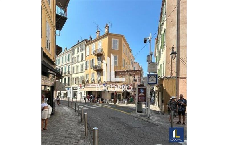 Vente de local commercial de 45 m² à Cannes - 06400 photo - 1