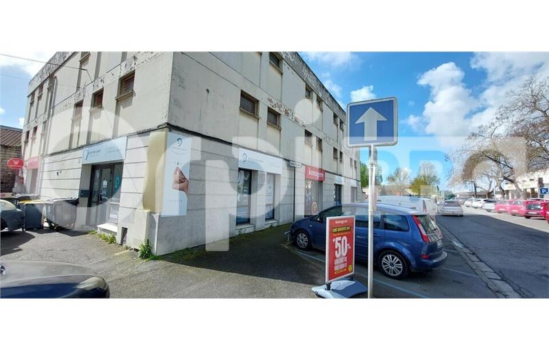 Vente de local commercial de 303 m² à Creil - 60100 photo - 1