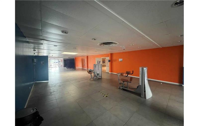 Vente de local commercial de 650 m² à Douai - 59500 photo - 1