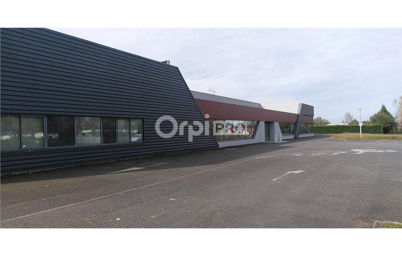 Vente de local commercial de 2 678 m² à Lons - 64140 photo - 1