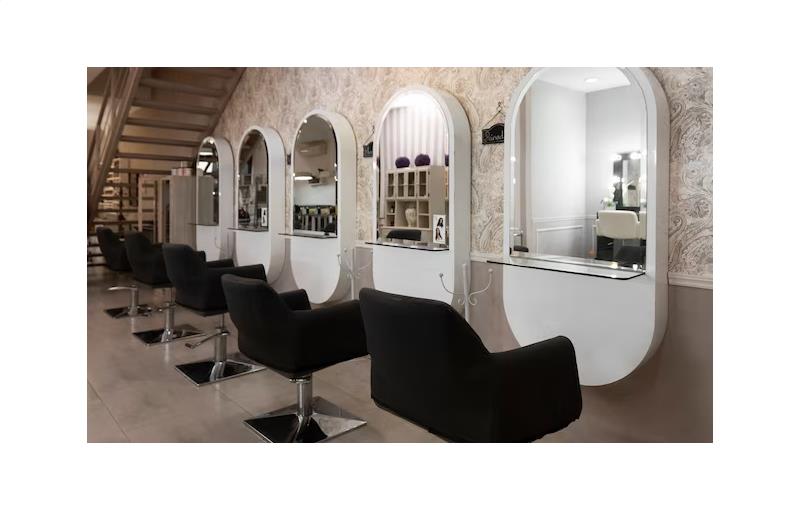 Fonds de commerce coiffure beauté bien être en vente à Mérignac - 33700 photo - 1