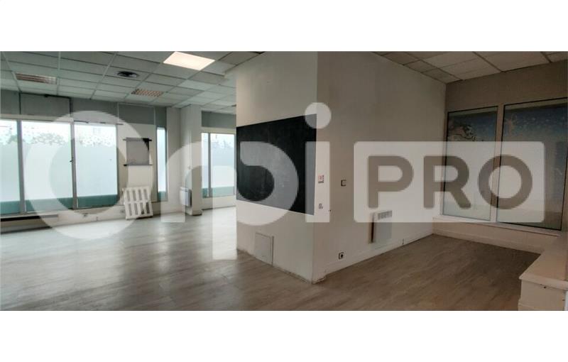 Achat de local commercial de 90 m² à Moissy-Cramayel - 77550 photo - 1