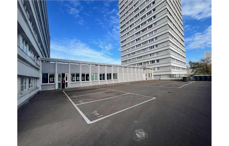 Vente de local commercial de 1 843 m² à Mons-en-Baroeul - 59370 photo - 1