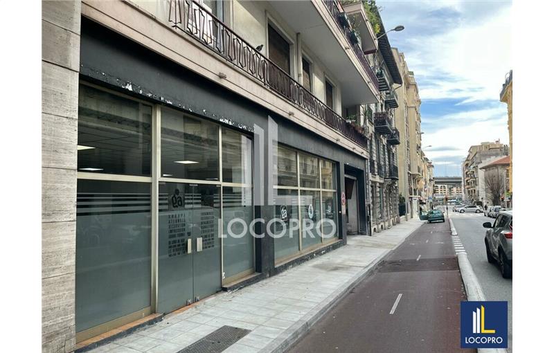 Vente de local commercial de 1 790 m² à Nice - 06000 photo - 1