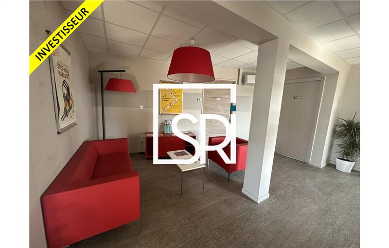 Vente de local commercial de 385 m² à Saint-Flour - 15100 photo - 1