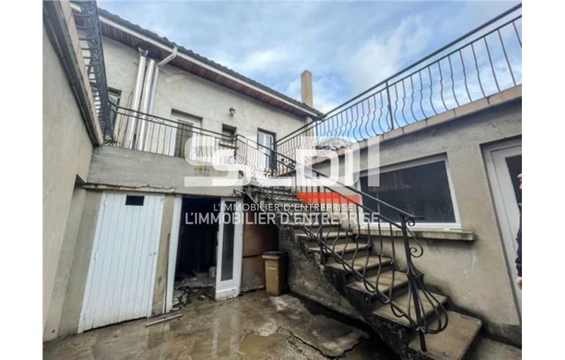 Vente de local commercial de 249 m² à Villefranche-sur-Saône - 69400 photo - 1