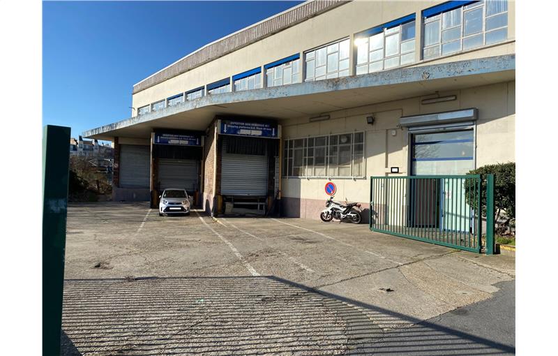 Entrepôt en vente de 8 320 m² à Argenteuil - 95100 photo - 1