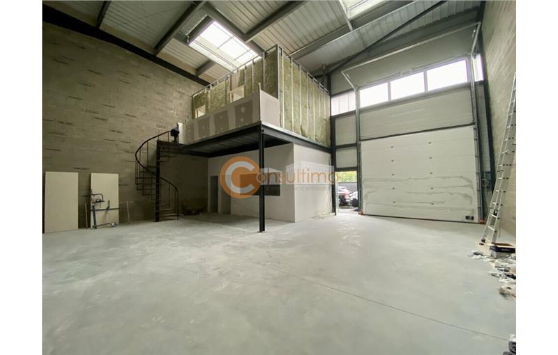 Achat d'entrepôt de 165 m² à Beychac-et-Caillau - 33750 photo - 1