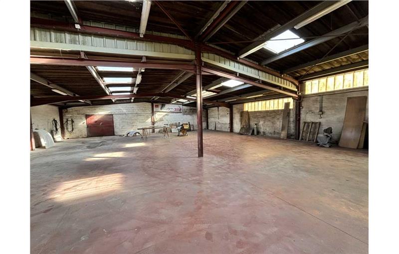 Entrepôt à vendre de 370 m² à Bordeaux - 33000 photo - 1