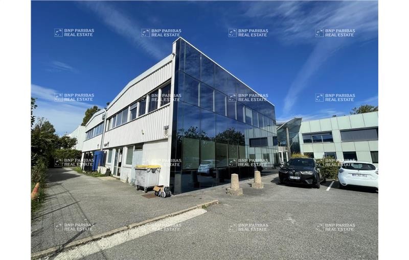 Vente d'entrepôt de 481 m² à Buc - 78530 photo - 1