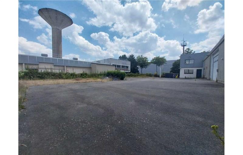 Vente d'entrepôt de 1 000 m² à Carquefou - 44470 photo - 1