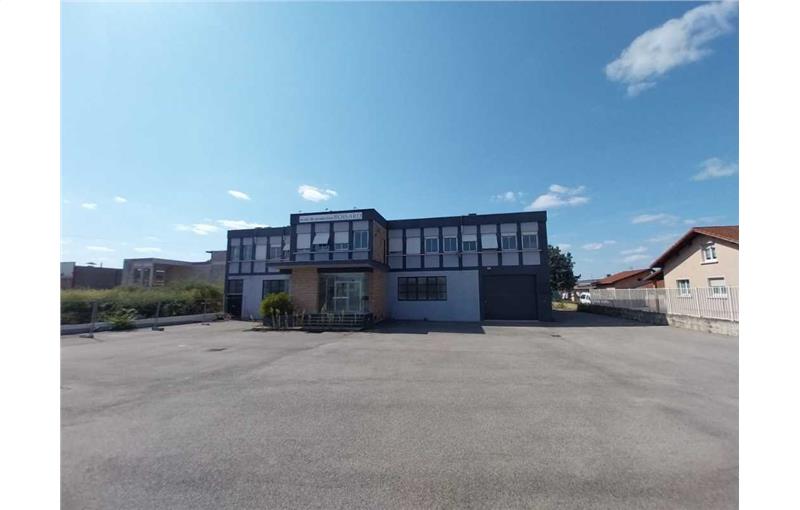 Entrepôt en vente de 2 275 m² à Décines-Charpieu - 69150 photo - 1