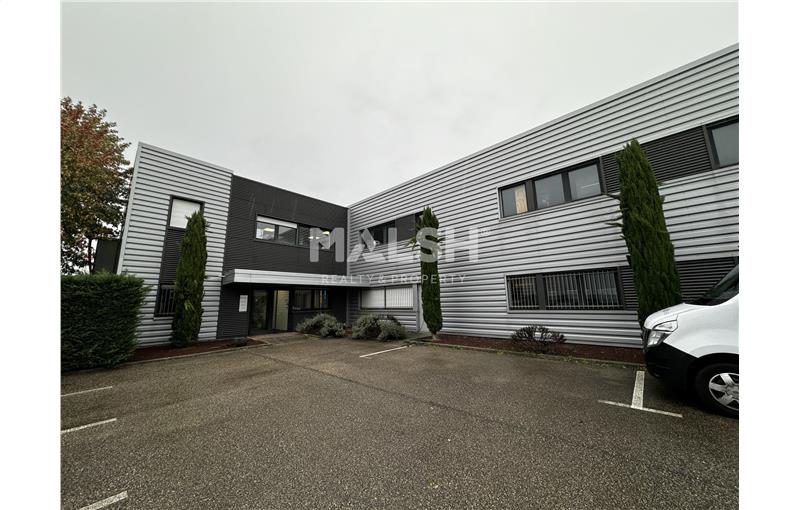 Achat d'entrepôt de 1 557 m² à Genas - 69740 photo - 1