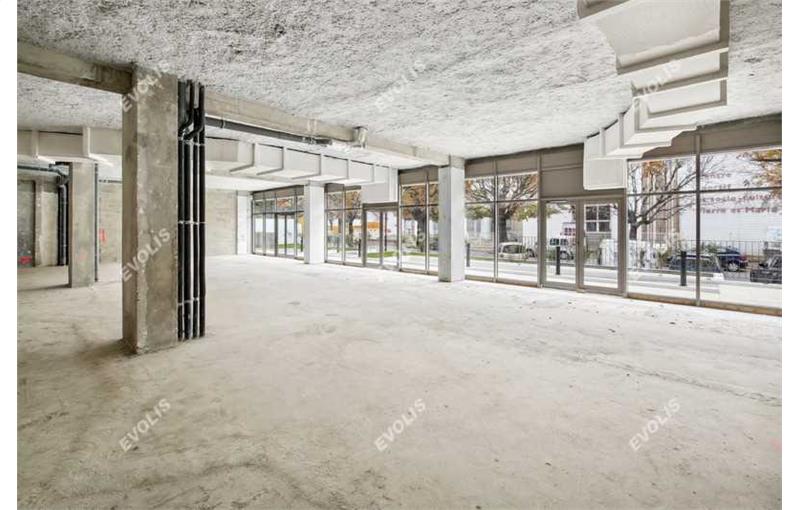 Entrepôt en vente de 1 017 m² à Ivry-sur-Seine - 94200 photo - 1