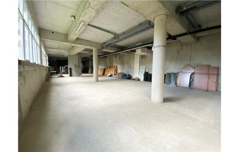 Entrepôt à vendre de 666 m² à Ivry-sur-Seine - 94200 photo - 1