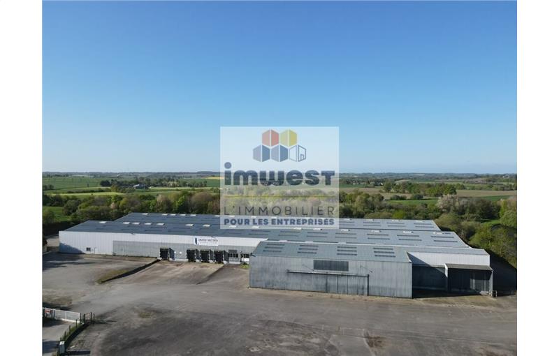 Achat d'entrepôt de 9 560 m² à Janzé - 35150 photo - 1