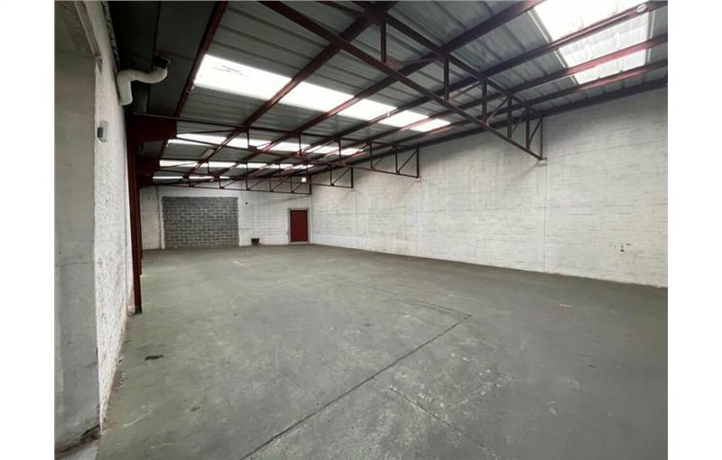 Vente d'entrepôt de 1 023 m² à Le Havre - 76600 photo - 1