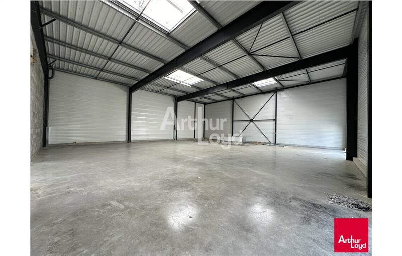 Achat d'entrepôt de 300 m² à Liffré - 35340 photo - 1