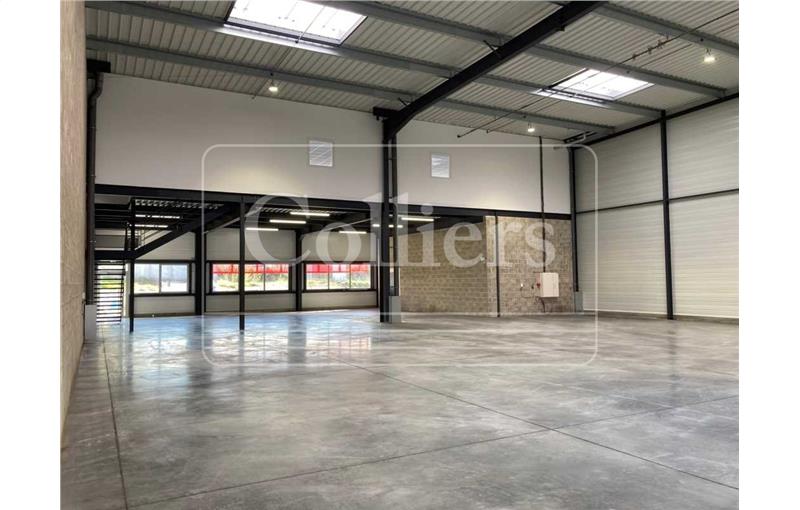 Achat d'entrepôt de 1 886 m² à Marignane - 13700 photo - 1