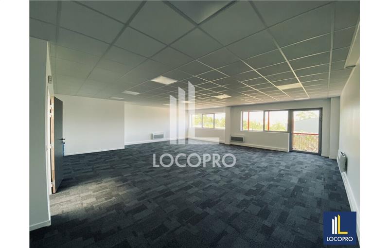 Vente d'entrepôt de 1 559 m² à Marignane - 13700 photo - 1