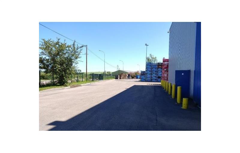 Vente d'entrepôt de 23 300 m² à Migennes - 89400 photo - 1