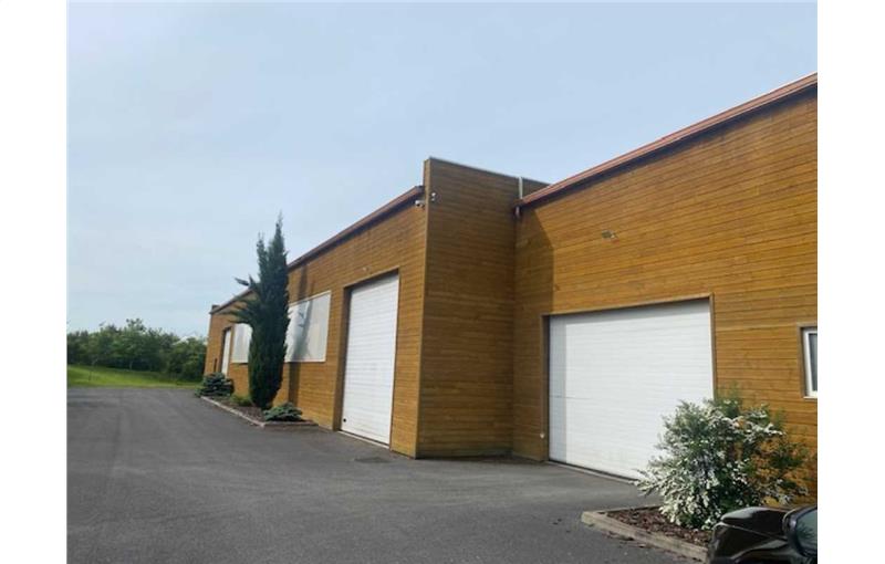 Achat d'entrepôt de 1 200 m² à Mortefontaine-en-Thelle - 60570 photo - 1