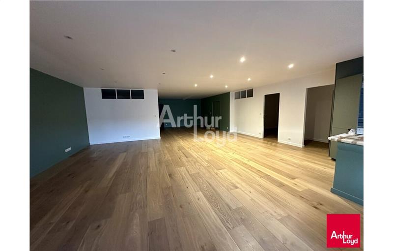 Vente d'entrepôt de 360 m² à Pacé - 35740 photo - 1