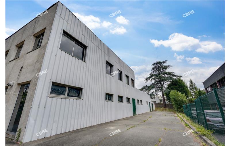 Vente d'entrepôt de 787 m² à Palaiseau - 91120 photo - 1