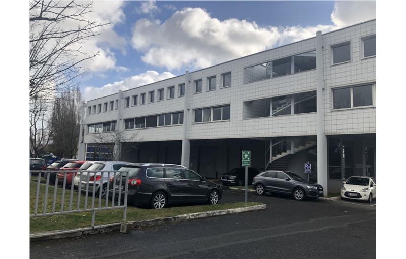 Vente d'entrepôt de 5 031 m² à Palaiseau - 91120 photo - 1