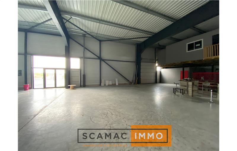 Entrepôt à vendre de 290 m² à Saint-Fargeau-Ponthierry - 77310 photo - 1