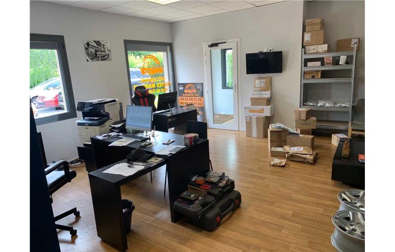 Vente d'entrepôt de 196 m² à Saint-Pierre-du-Perray - 91280 photo - 1