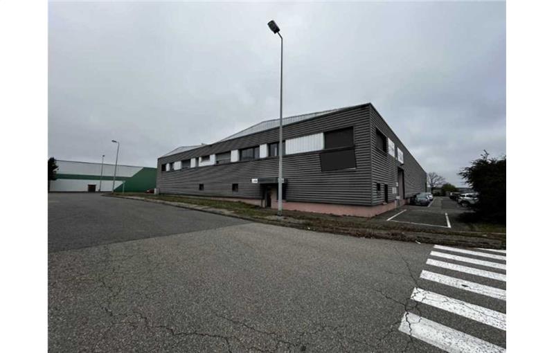 Achat d'entrepôt de 3 000 m² à Saint-Quentin-Fallavier - 38070 photo - 1