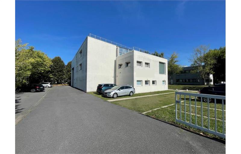 Entrepôt en vente de 1 100 m² à Savigny-sur-Orge - 91600 photo - 1