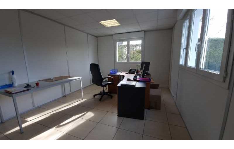 Achat d'entrepôt de 420 m² à Thorigny-sur-Marne - 77400 photo - 1