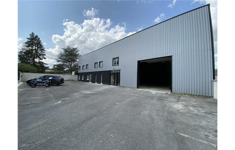 Vente d'entrepôt de 1 280 m² à Tinqueux - 51430 photo - 1