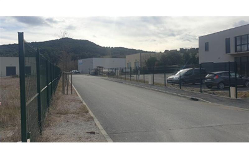 Entrepôt en vente de 600 m² à Vaison-la-Romaine - 84110 photo - 1