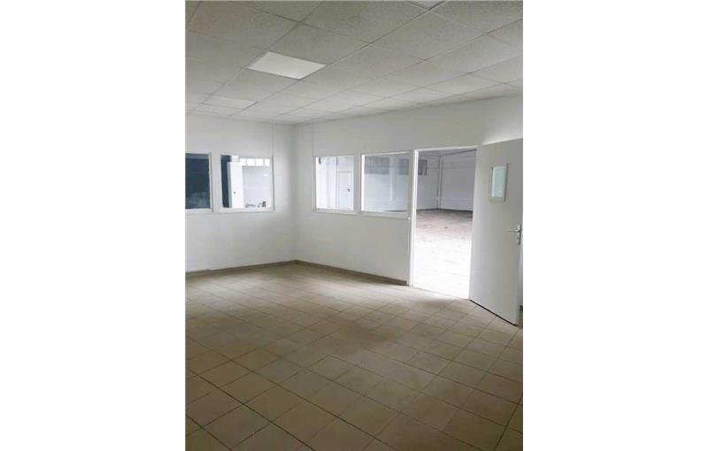 Vente d'entrepôt de 400 m² à Villejuif - 94800 photo - 1