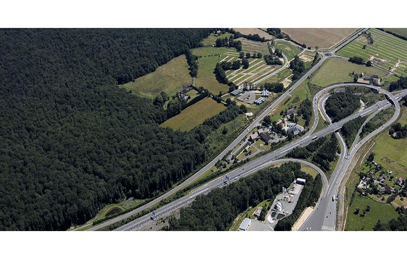 Achat de terrain de 870 000 m² à Vierzon - 18100 photo - 1